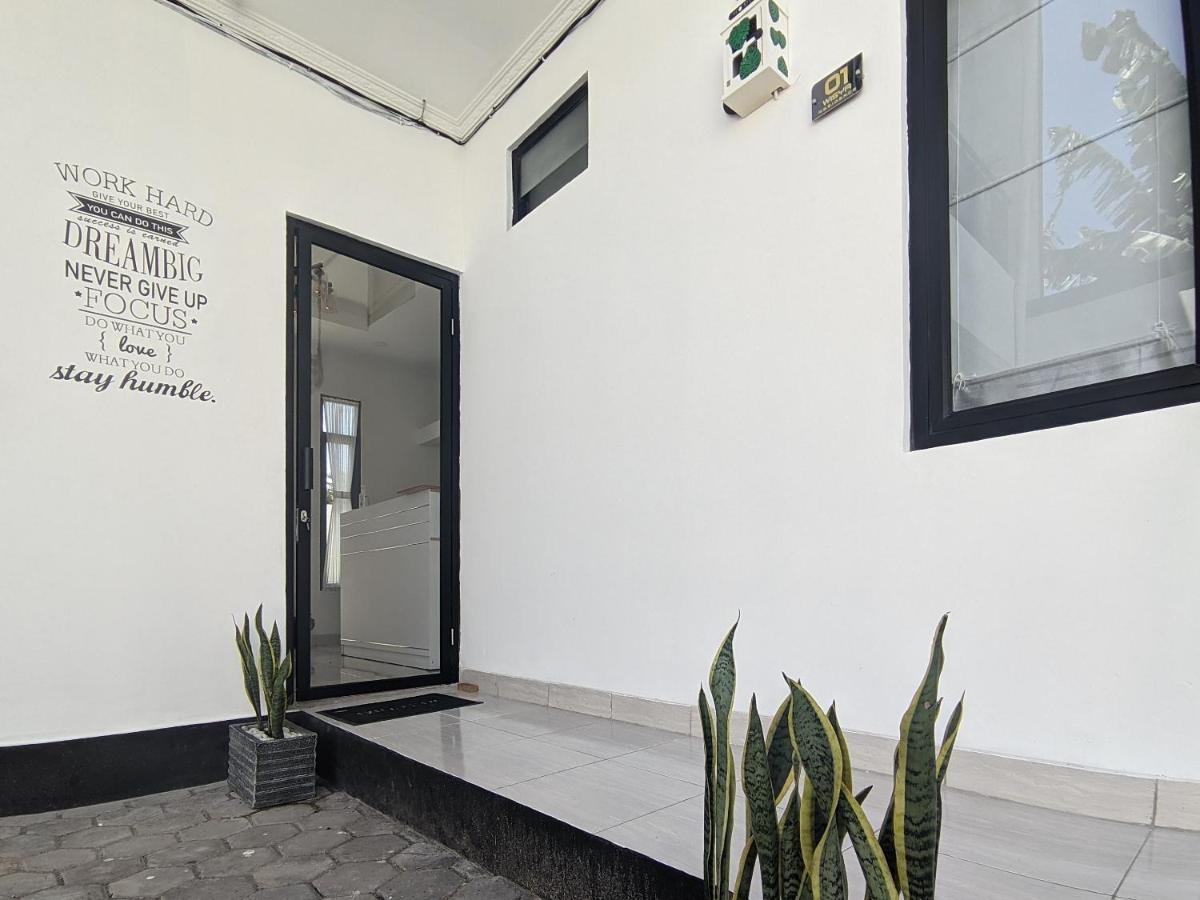 Reddoorz Syariah Near Jalan Caman Raya Bekasi Exterior foto
